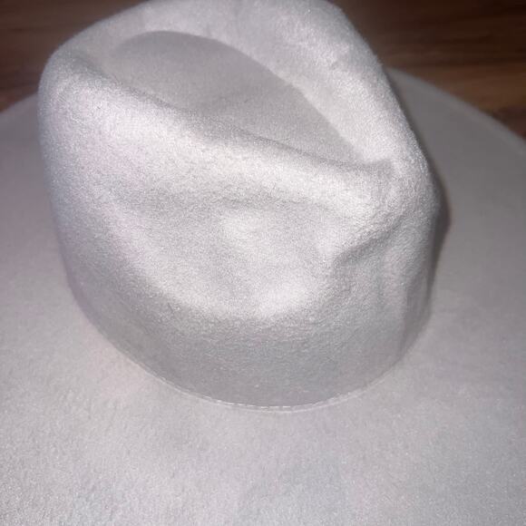 Light Gray Felt Fedora Hat | Wide Brim Wool Look Minimalist Style - Picture 6 of 10